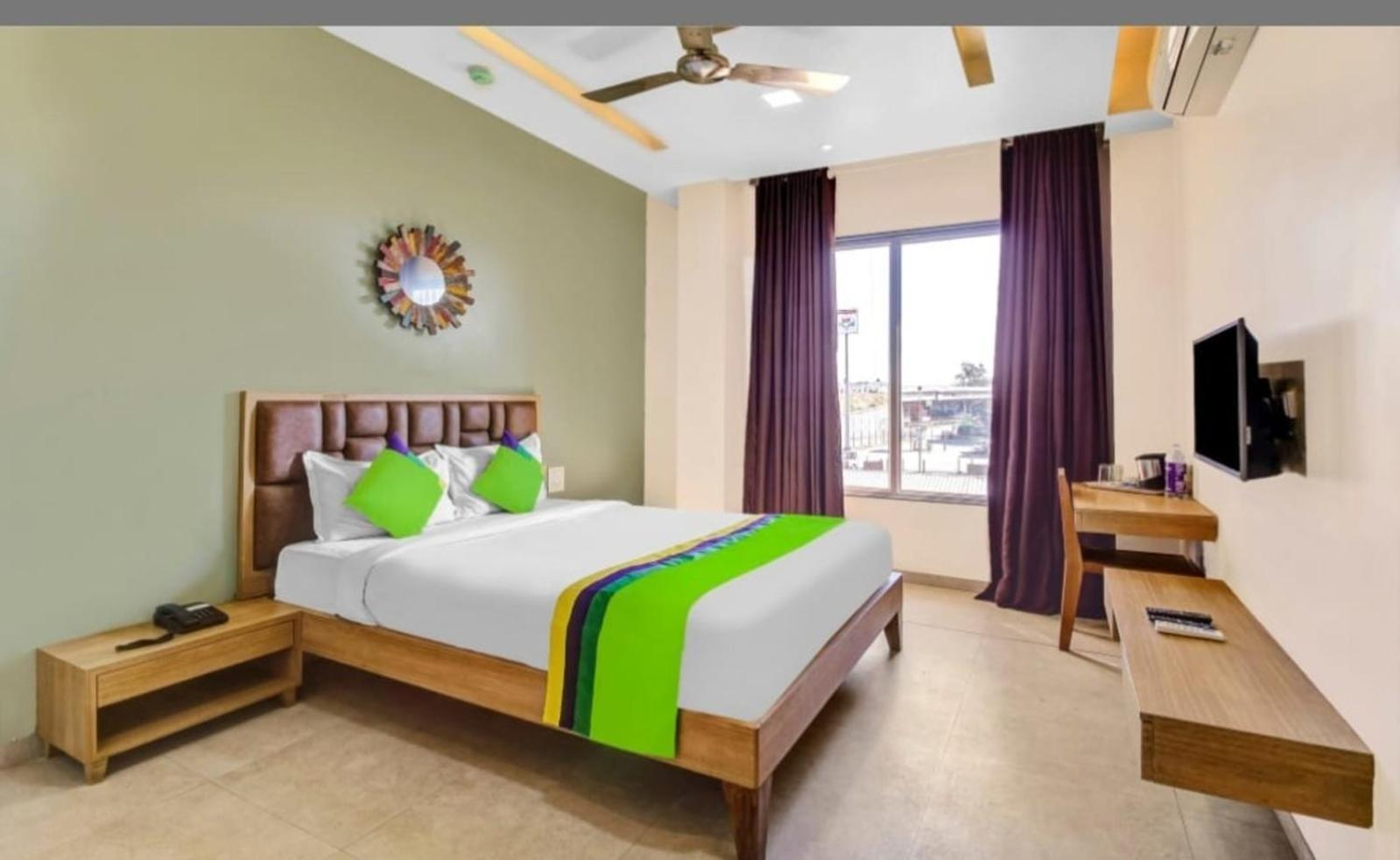 Elite Boutique Hotel Satara Exterior photo