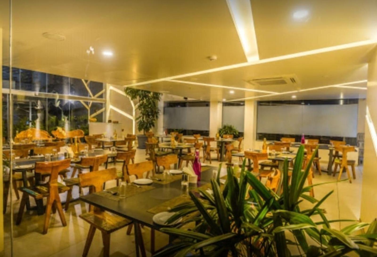 Elite Boutique Hotel Satara Exterior photo