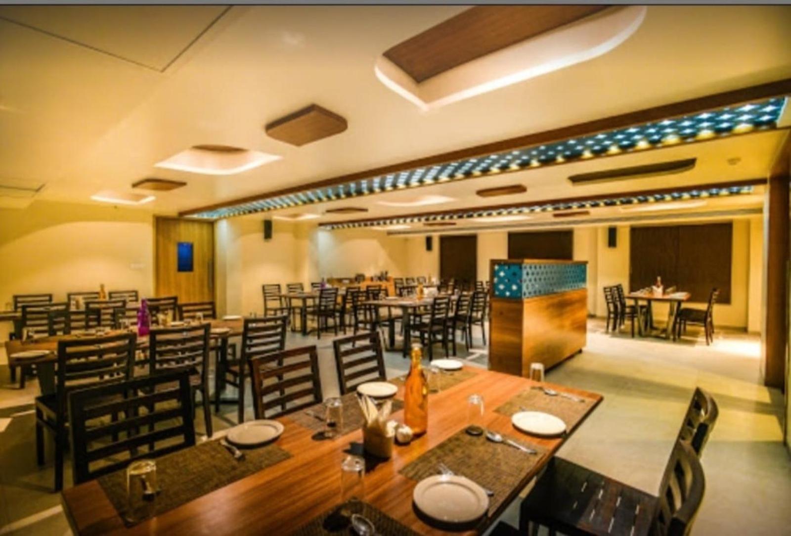 Elite Boutique Hotel Satara Exterior photo