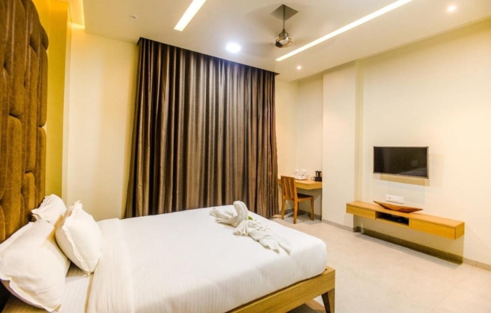Elite Boutique Hotel Satara Exterior photo
